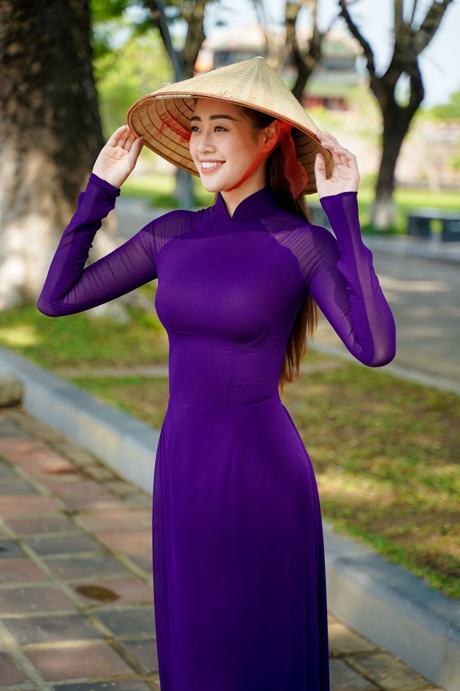 Khanh Van Aodai 1 1